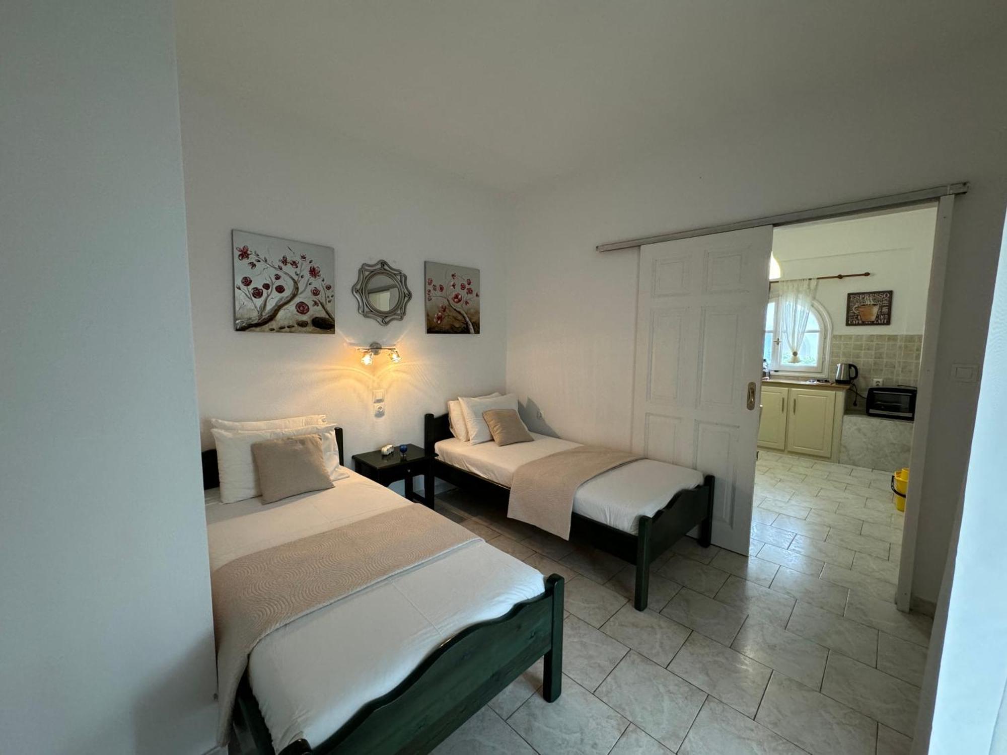 Sungate Villas Almiros Beach Exterior photo